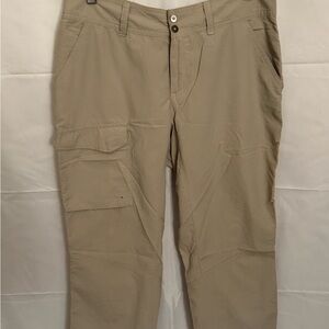 Women’s size 4 PFG fishing and hiking tan Cargo Pants